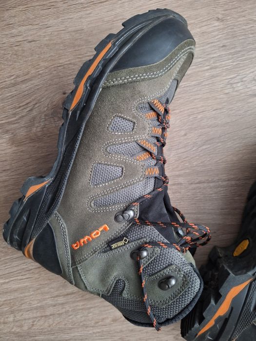 Трекингові ботинкі Lowa-44розмір