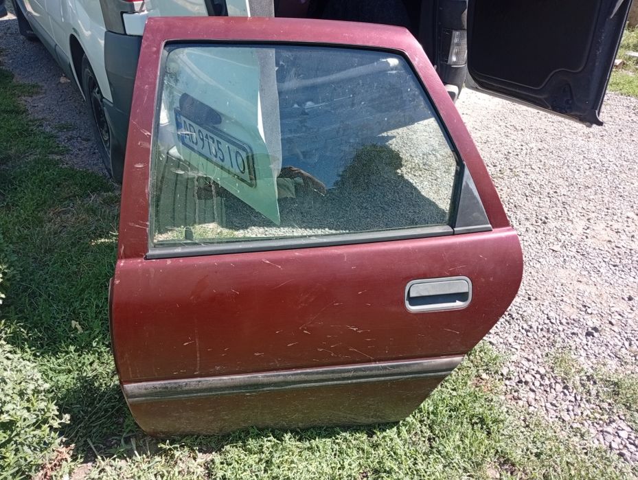 Opel vectra двері