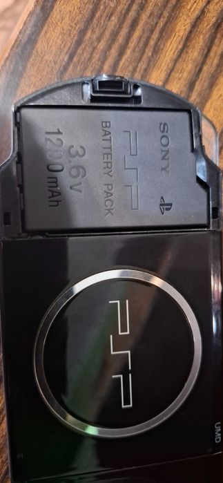 Zestaw Konsola PlayStation Portable + Gry i inne, Okazja !