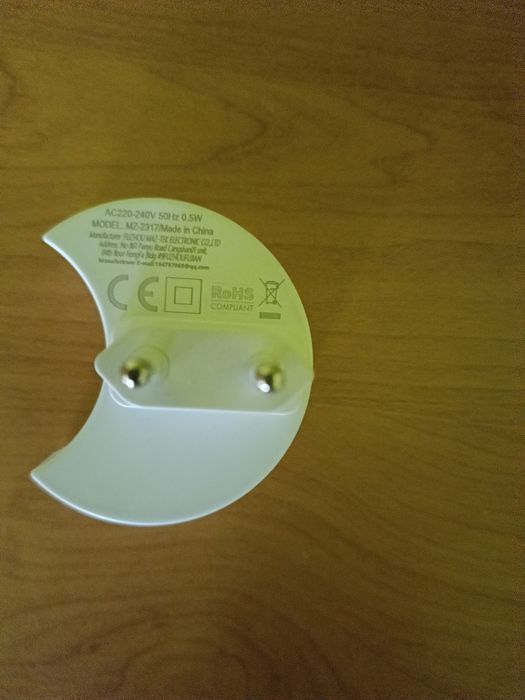 Lampka LED do gniazdka
