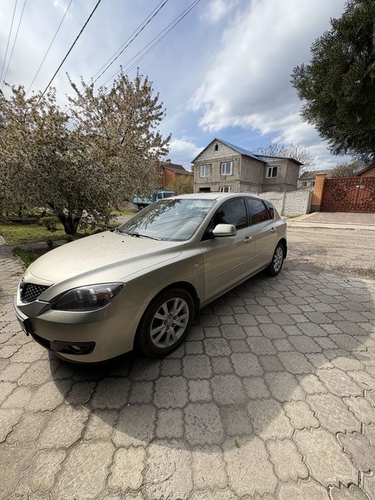 Продам автомобиль Мазда3