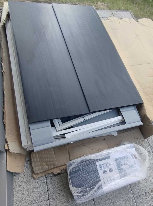 Domek ogrodowy Keter Manor 6x6 z regałem Keter Shelf 60/4