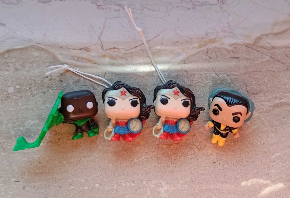 Figurki DC funko pop kinder joy superbohaterowie Wonder Woman