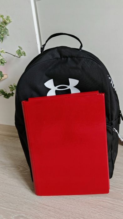 Plecak Under Armour czarny 25l do szkoły na trening