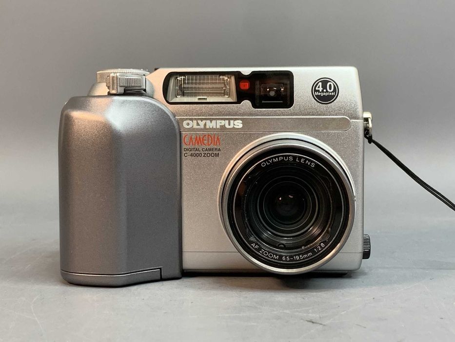 Цифровий фотоапарат Olympus