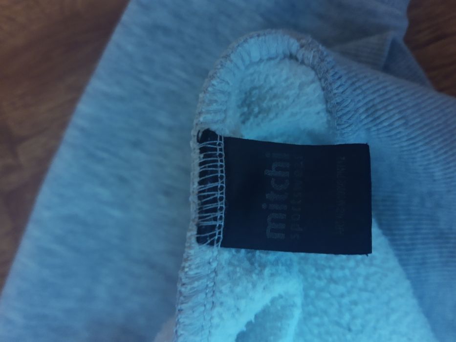 Bluza szara na 7 albo 8 lat