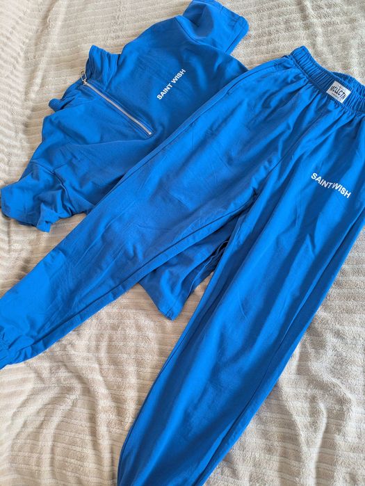 Продам костюм SAINT WISH