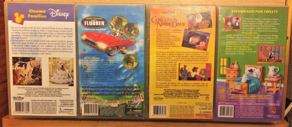 Conjunto 3 filmes VHS - 2 da Walt Disney + 1 Bugs Bunny