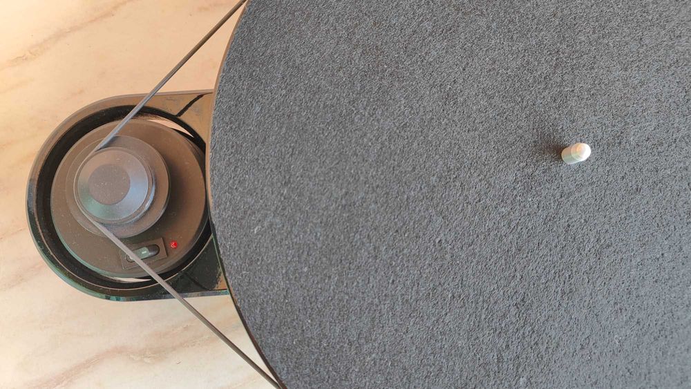 Giradiscos - Pro-Ject - RPM 1.3 Genie - Bom Estado