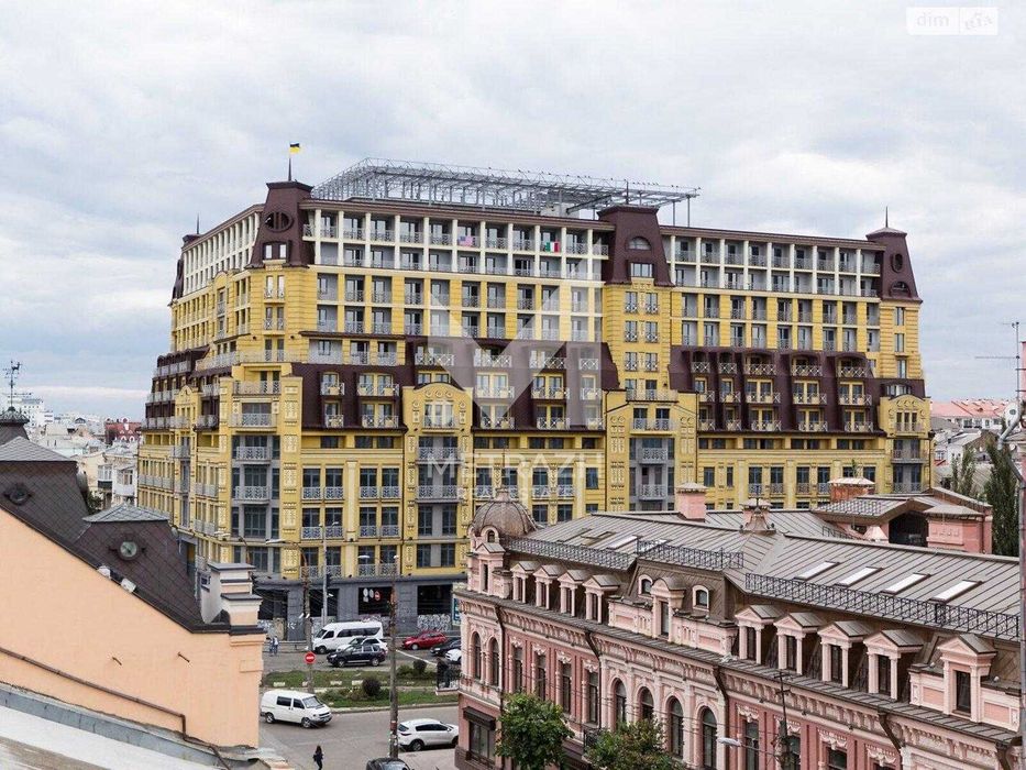 Продаж панорамної 1к квартири 67.8 кв. м на вул. Нижній Вал 27-29