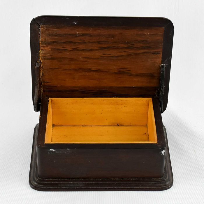 Caixa para cigarros em pau-santo e aplicações em prata Javali e osso