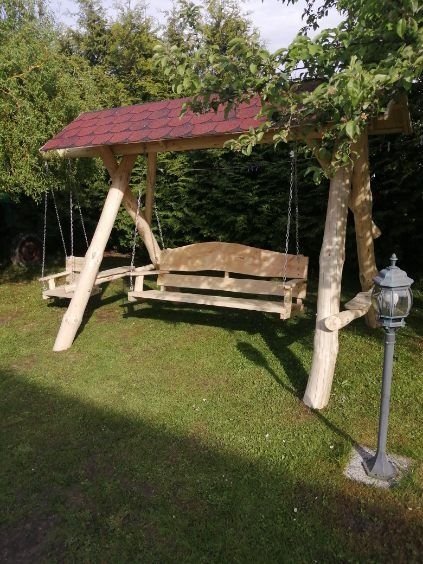 Huśtawka bujaczka ogrodowa