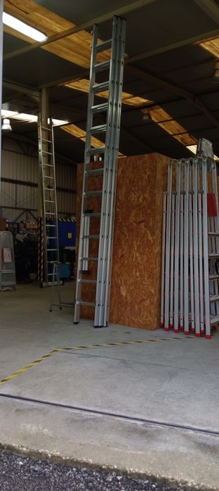 Escada Tripla Alumínio 3.5m (8.5m Úteis) Degrau Quadrado Nova Fábrica