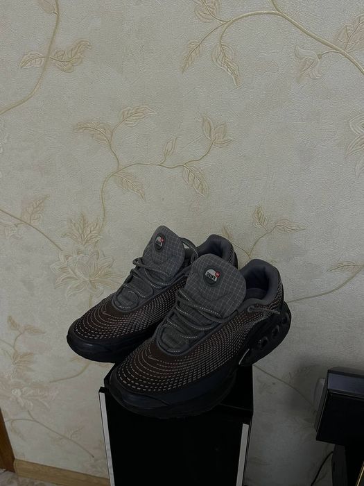 Кроссовки Nike dn