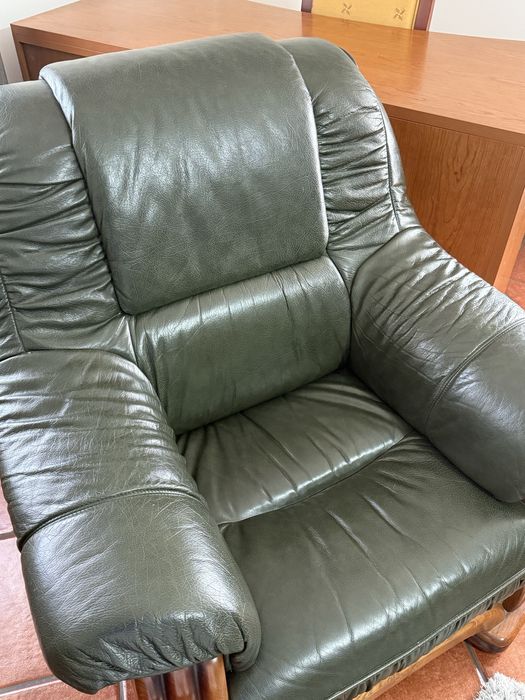 Sofá c/ dois cadeirões