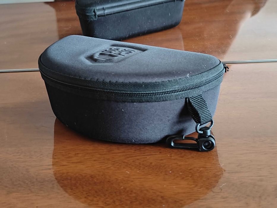 Продам чохол чорного кольору