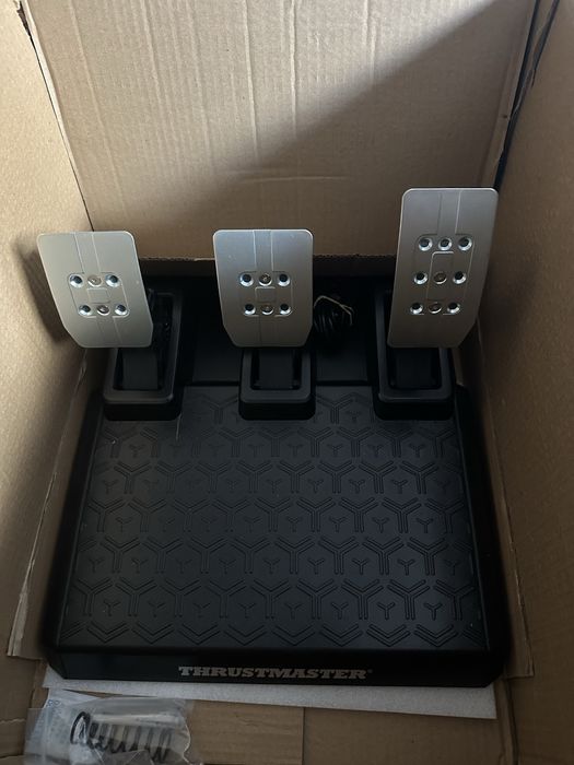 Simulador de Condução Completo PS4/PS5/PC - Thrustmaster T248 + Cockpit F-GT Lite + Extras (Excelente Estado)