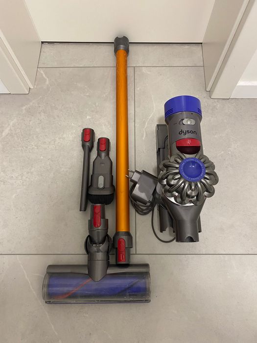 Пилосос Dyson v8