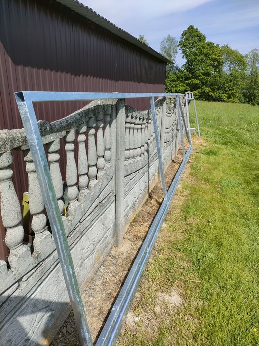 Brama przesuwna ocynk 4.5 m światła 147 cm wysoka