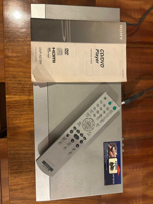 Odtwarzacz DVD SONY DVP-NS78H, srebrny, używany