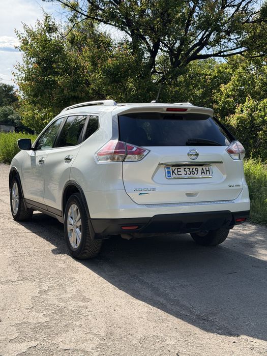 Продам Nissan Rogue 2016