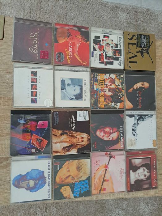 Cds  vários com muito pouco uso para desocupar