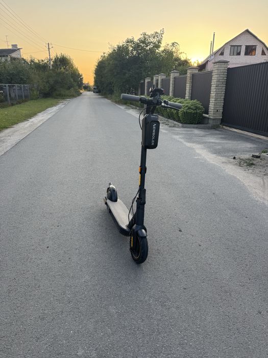 Продам електросамокат ninebot G30