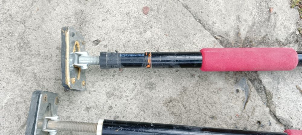 Rozpórki do montażu drzwi