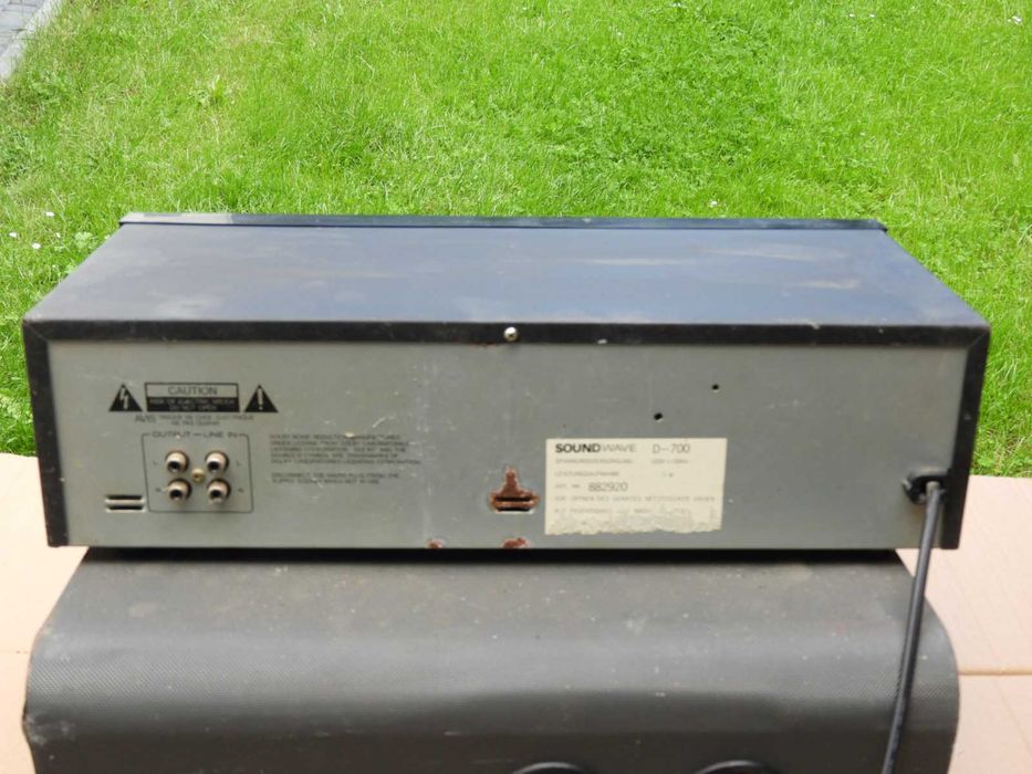 Magnetofon Soundwave D - 700  do naprawy lub na części