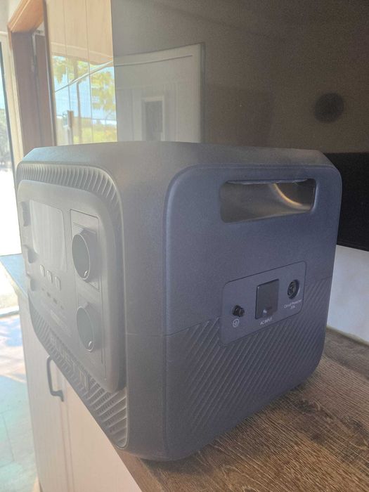 BLUETTI Elite 300 2400W 3014Wh - Excelente estado