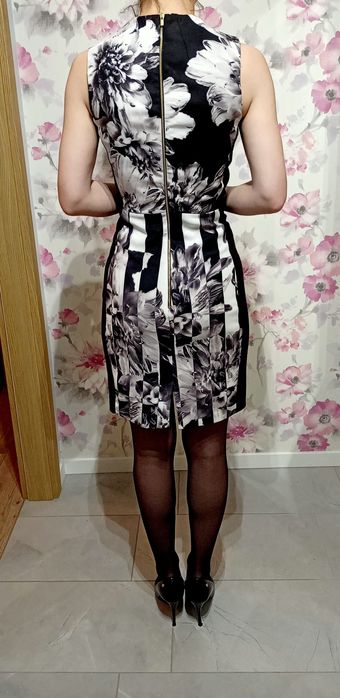 Sukienka czarna kwiaty H&M  S