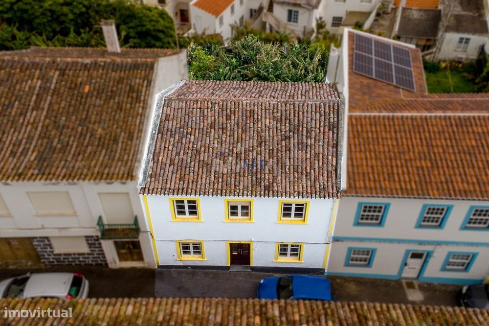 Moradia T4 em Santa Luzia- Angra Heroísmo com vista mar