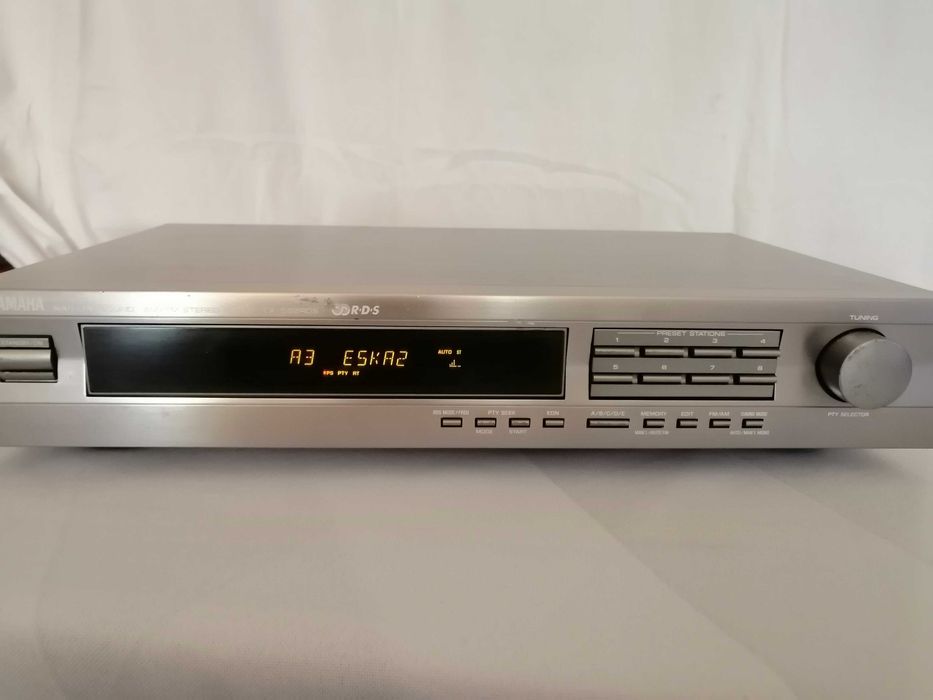 Sprzedam Japoński tuner YAMAHA TX-592 rds oryginał.