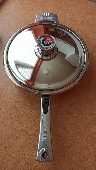 Сковорода -сотейник из нержавеющей стали MAYERHOUSE. 900гр.