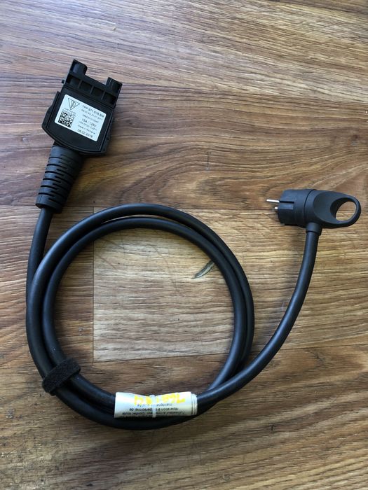 Хвіст Перехідник Зарядка Audi e-tron 220в 16a/32a Європа (кастомна)