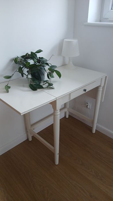 Biurko\stolik IKEA drewniane.