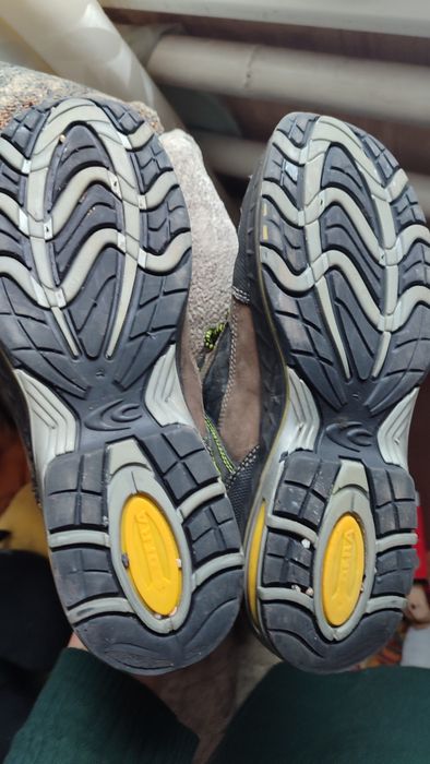 Спецвзуття, робочі черевики, захисне взуття