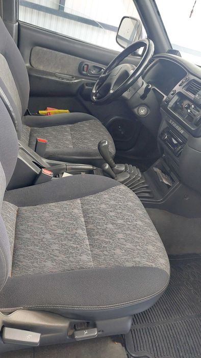 Mitsubishi  strakar  L200