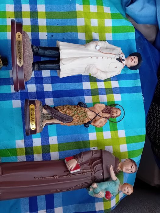 Conjunto de Figuras Religiosas