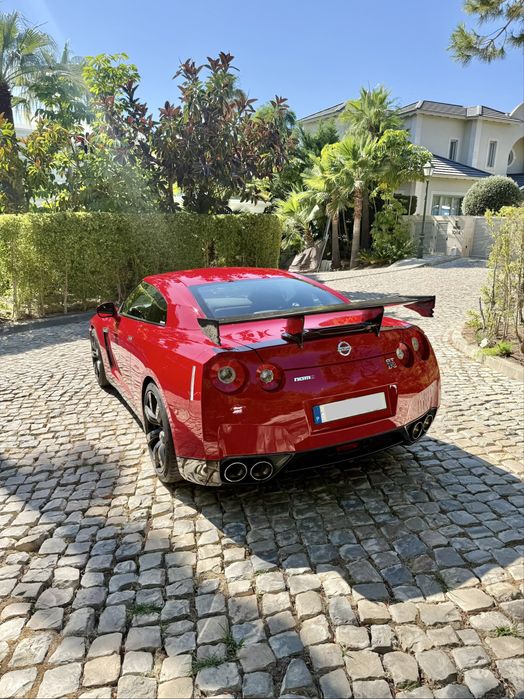 Nissan GTR R35 Black Edition