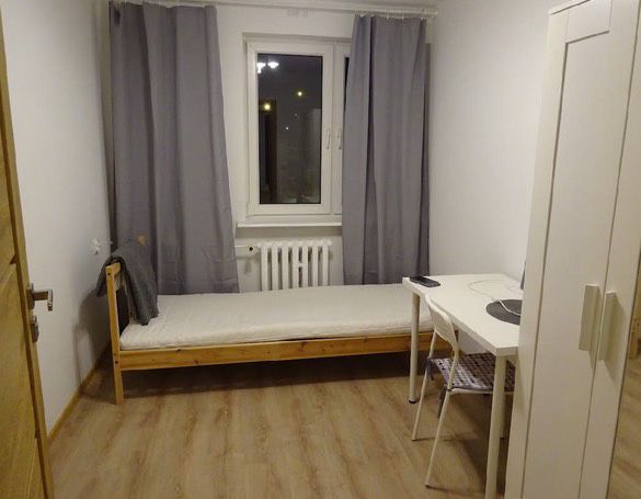 Pokoj w mieszkaniu 3-pokojowym