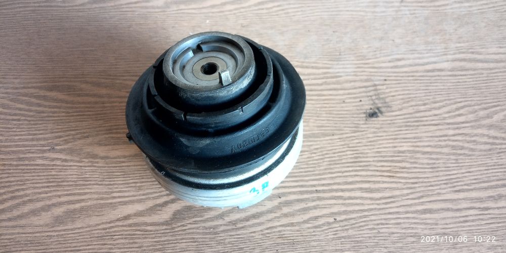 Подушка двигуна Mercedes-Benz W210 E-clas