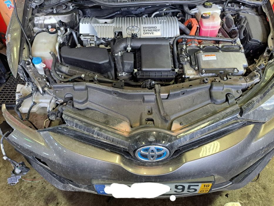 Toyota Auris II HÍBRIDO 1.8 Gasolina 2015/16/17/18/19/20/21/22/23/24PE