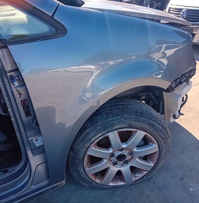 Guarda-lamas direito VOLKSWAGEN Touran (1T)