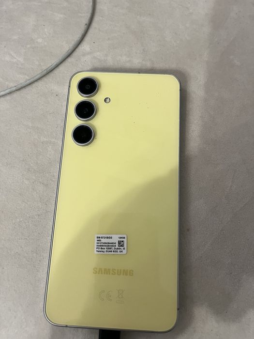 SAMSUNG s24 FE malo używany