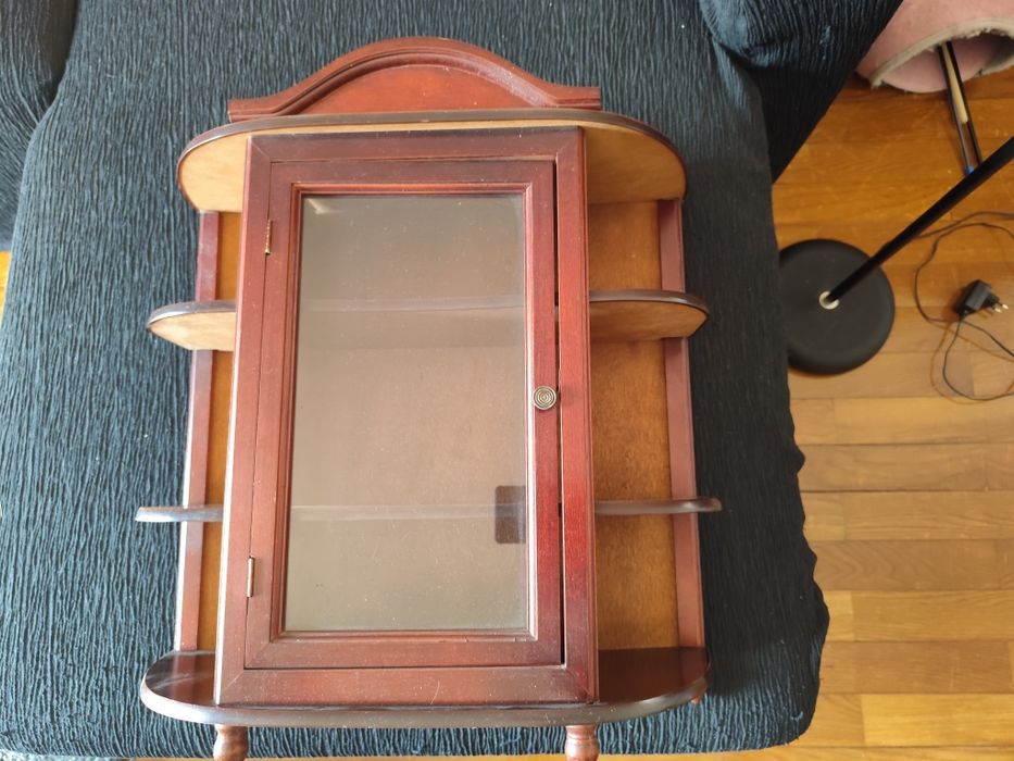 Móvel vitrine mogno