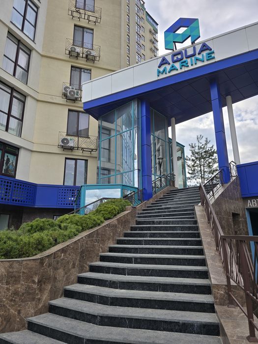 Квартира возле моря: ЖК Аквамарин 63,5 м2 - панорамные окна, кусочек моря. Евродвушка, однушка
