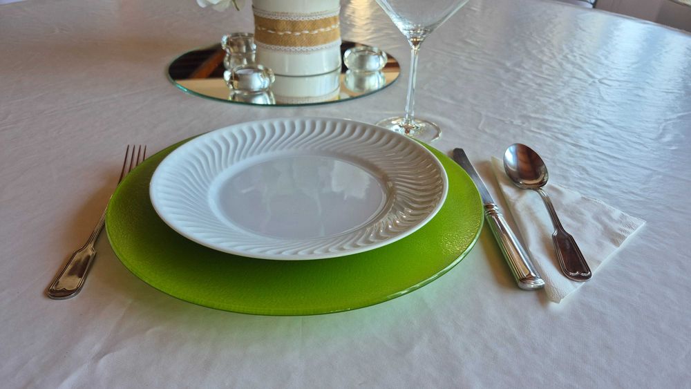 Marcador de mesa em vidro verde