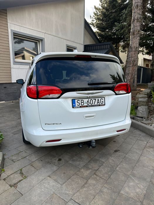 Auto Chrysler Pacifica