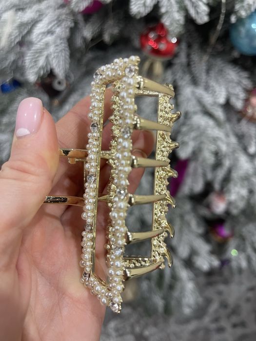 Металический крабик для волос серебро в камнях стразах